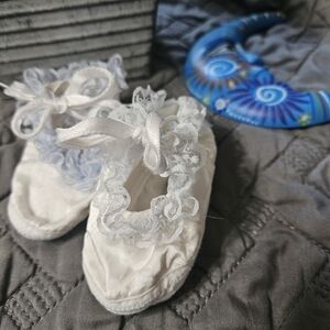 Vintage Homemade 1980s White Baby Doll Shoes with Lace OR FREE***